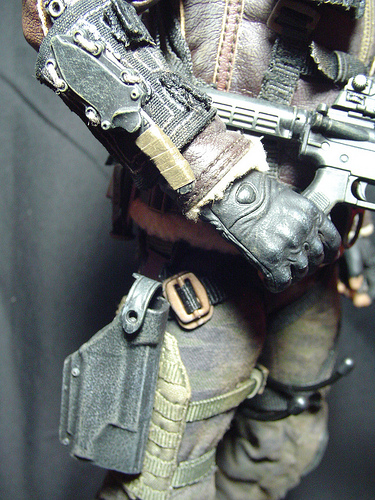 John Connor  Hot Toys review 09
