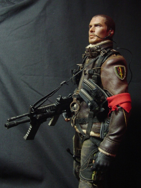 John Connor  Hot Toys review 18